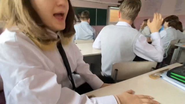 МОЙ ШКОЛЬНЫЙ ВЛОГ смотреть онлайн