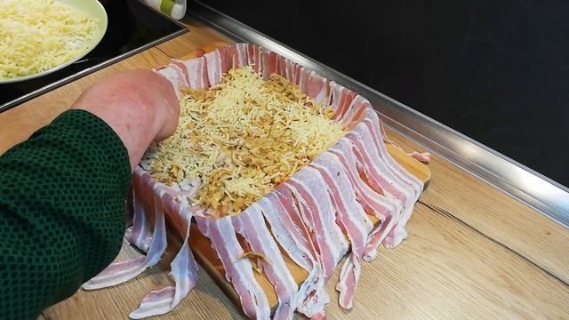 Обалденная картофельная запеканка с фаршем, беконом и сыром в духовке. смотреть онлайн