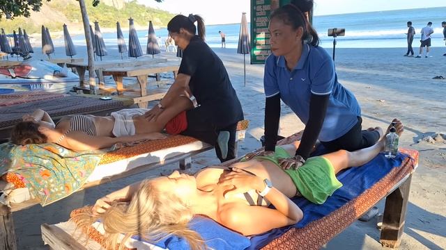 Тайский МАССАЖ на пляже! 🔞 Traditional Thai Beach Massage!