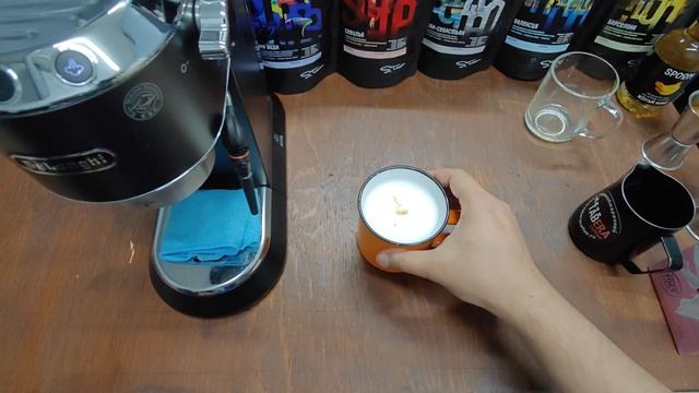 Взбиваем пенку для капучино и латте КАК В КОФЕЙНЕ на Delonghi Dedica EC 680, EC 685 смотреть онлайн