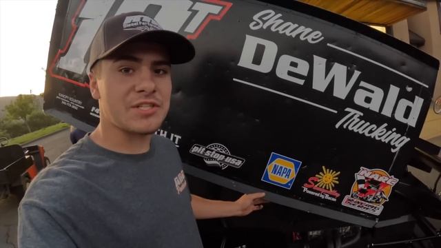 We Had To Build A New Sprint Car.... смотреть онлайн