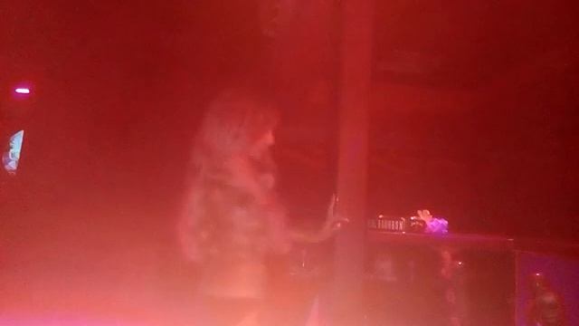 Desani - Da e s banq, da otmiva spomeni / Десани - Да е с баня, да отмива спомени смотреть онлайн