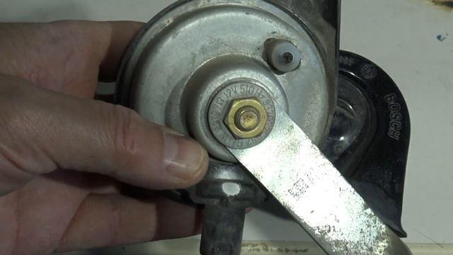 What looks two Horns (High and Low tones) in BMW 3 series E46 and E90. Years 1998 to 2008 смотреть онлайн