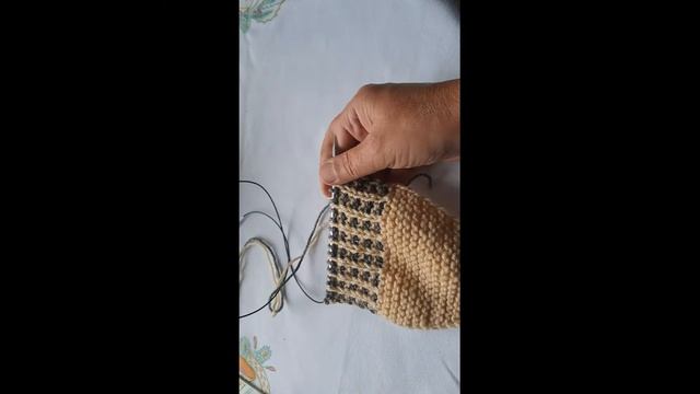 МК тапочки спицами из остатков пряжи.