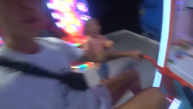 ПОСЛЕДНИЙ ЗВОНОК ДАНИ В ПЕРВОМ КЛАССЕ🥳 смотреть онлайн