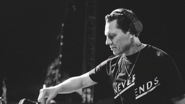 Geolier ft Tiesto - COME VUOI, Jackie Chan ( mashup 2023 ) смотреть онлайн