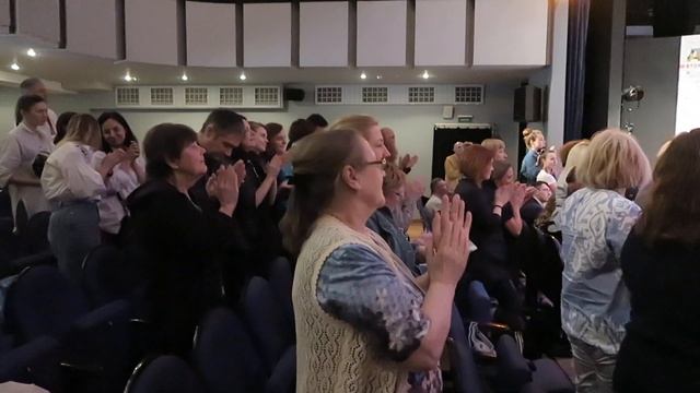 "Научи меня любить", поклоны смотреть онлайн