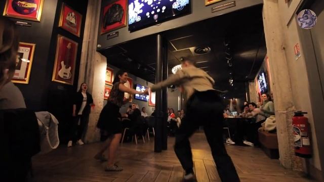 BAND ODESSA - А В РЕСТОРАНЕ смотреть онлайн
