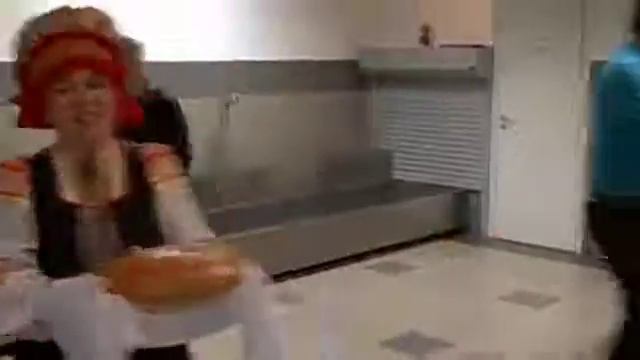 Узбекская песня Uzbek song Юлдуз Усманова Встреча в аэропорту Убекская община смотреть онлайн