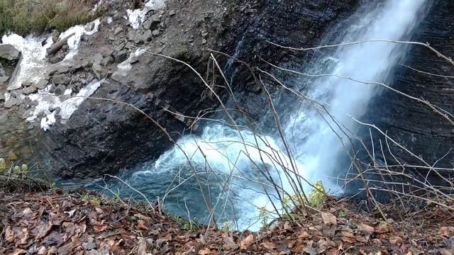 Женецкий водопад Гук