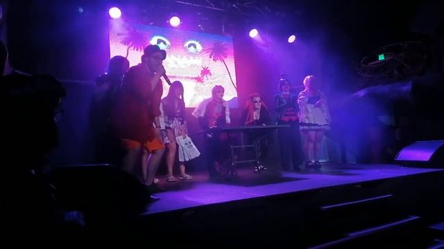 💓 VALENTINO Дефиле Hazbin Hotel 💖 смотреть онлайн