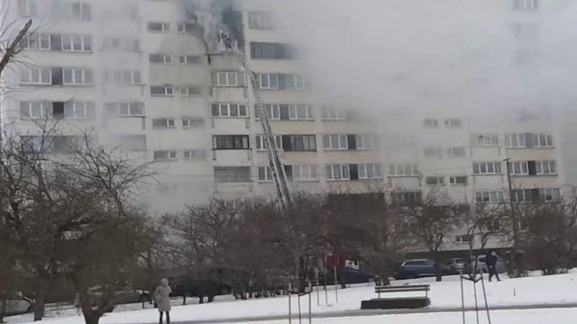Пожар в Нарве смотреть онлайн
