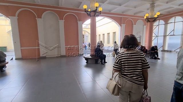 Обновлённая напольная навигация до экспрессов в аэропорт "Внуково" на Киевском вокзале столицы! смотреть онлайн