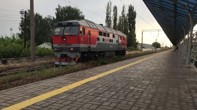 ТЭП70-0239 выполняет манёвры на станции Юдино смотреть онлайн