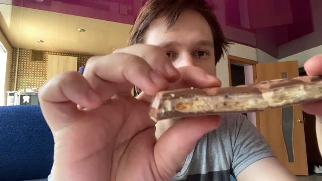 Обзор на огромную шоколадку Milka Mmmax (клубничный чизкейк)300гр! смотреть онлайн