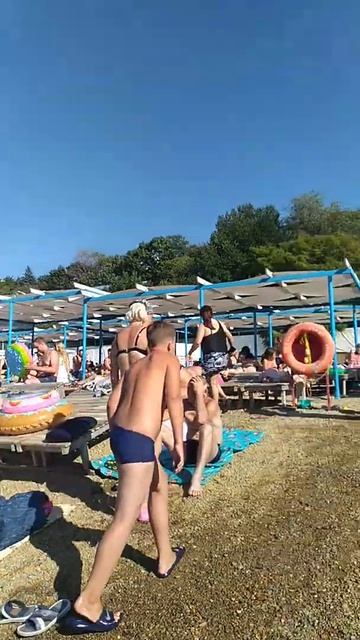 Анапа сегодня. Пляж Высокий Берег. 20.07.2022 смотреть онлайн