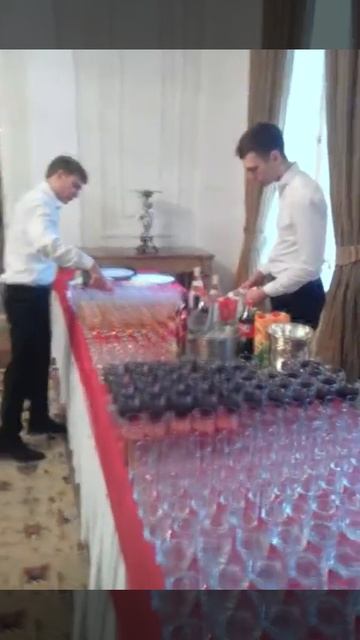 Заказать официантов на фуршет | Официанты на фуршет смотреть онлайн