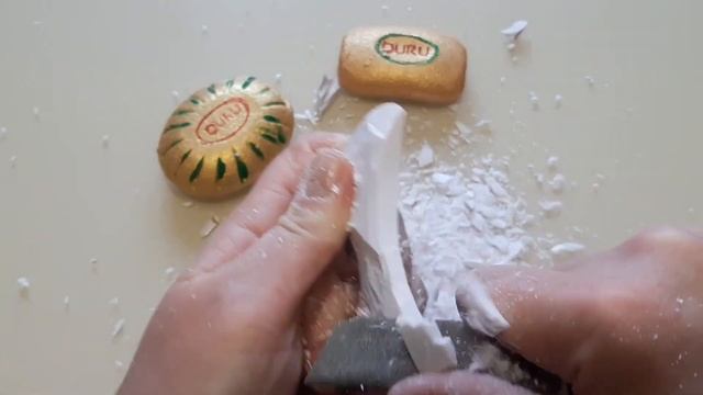 What color is it? Cutting dry soap / ASMR soap / Режу сухое мыло. АСМР мыло смотреть онлайн
