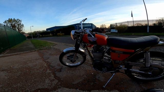BSA CCM B44 B50 1970 | Walkaround смотреть онлайн
