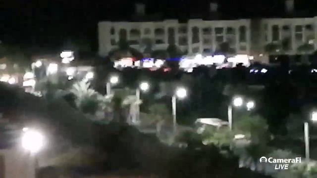 С балкона вечерней улицы в Хургада Эль Мамша 🌃 Много ярких огней смотреть онлайн