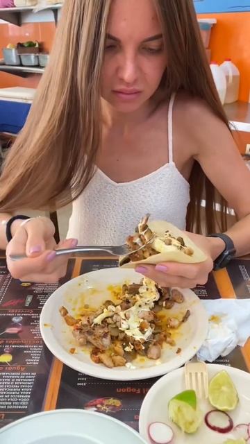 Самый лучший фастфуд в Мексике! #бизнес #фастфуд #франшиза #shorts #mexico смотреть онлайн