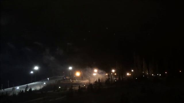 Фейерверк на горнолыжном курорте "Игора" (январь 2015) смотреть онлайн