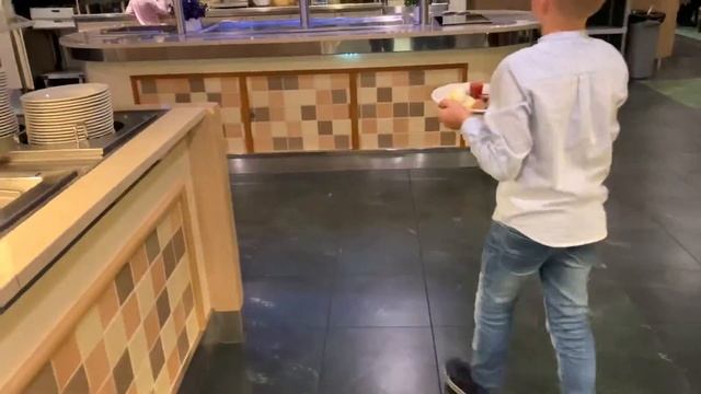 Tallink.Шведский стол. GRANDE BUFFET Baltic Queen 23.10.18. смотреть онлайн