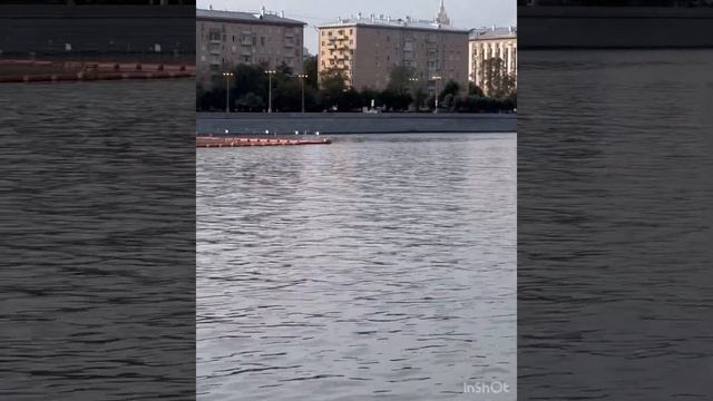 Лето 2023 . Танюша приехала в гости. Парк Горького❤️ смотреть онлайн