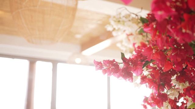 Роскошный отель на высшем уровне! смотреть онлайн