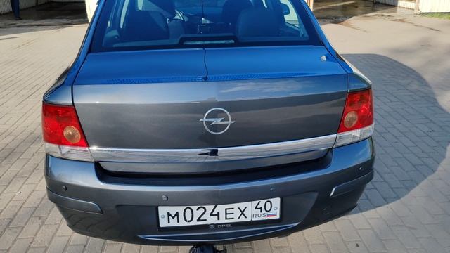 OPEL ASTRA H SEDAN смотреть онлайн