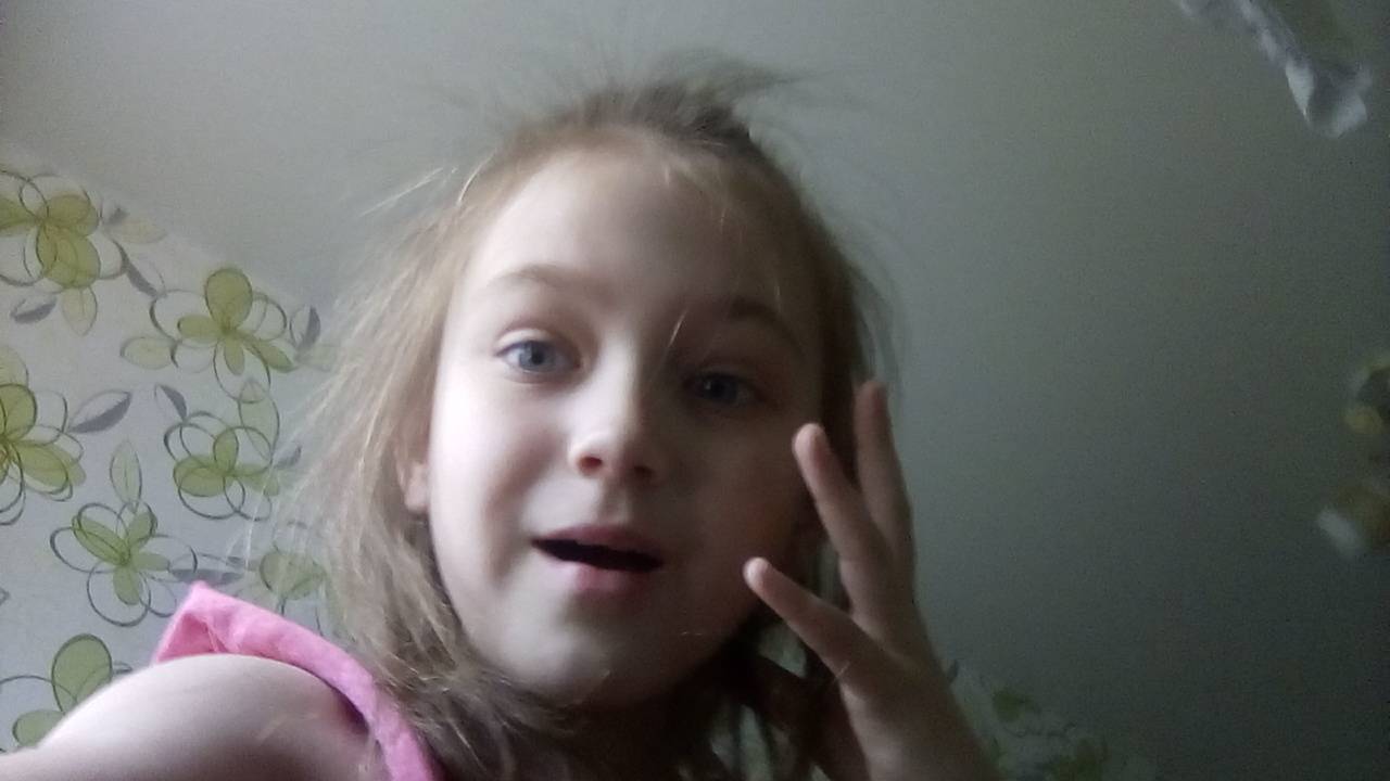 ПОПАЛА В МОДНУЮ VIP КОМНАТУ ЧАСТЬ 1 смотреть онлайн