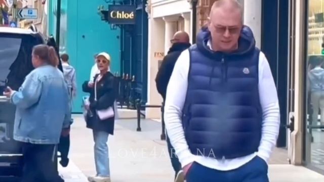 Video of Ariana Grande in London 2023 смотреть онлайн