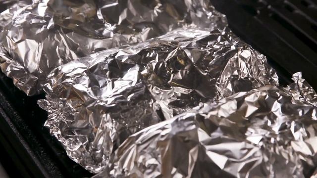 Surf 'n Turf Foil Packs смотреть онлайн