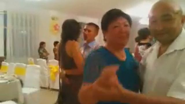 Жанат и Салтанат))) смотреть онлайн