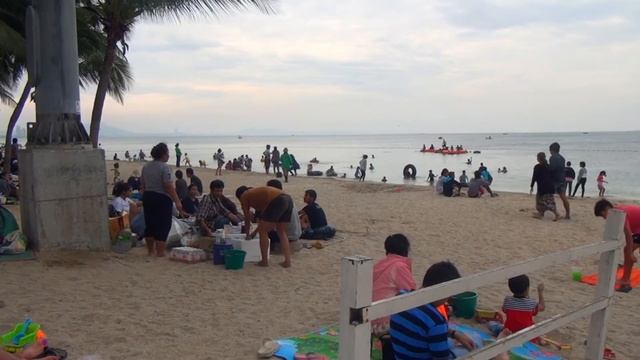 Thailand: Bangsaen Beach. Тайский курорт Банг Саен
