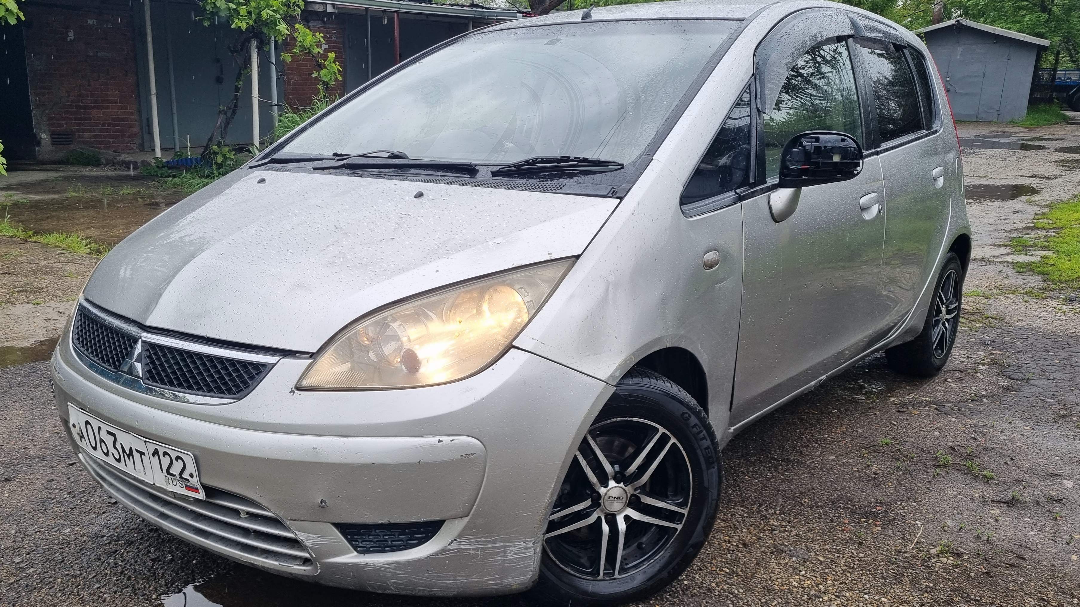 Mitsubishi Colt 2003г 1.3г CVT смотреть онлайн