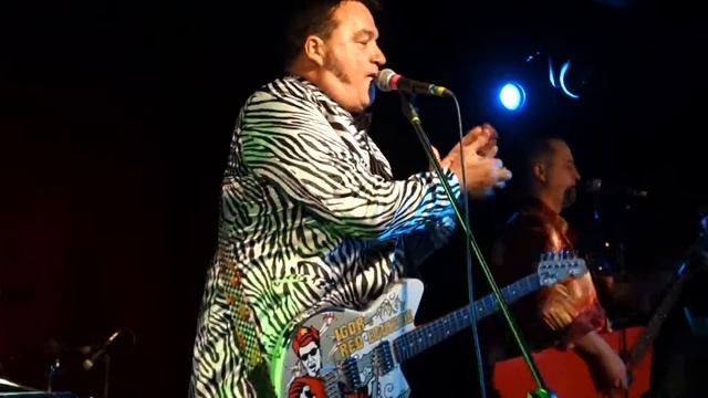 Red Elvises - She Works For KGB @ 16 Тонн 09.02.2017 смотреть онлайн