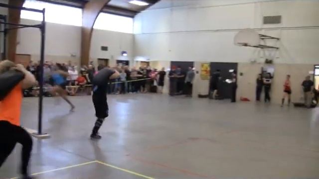 Crossfit Team 57/30 Sandbag Carry