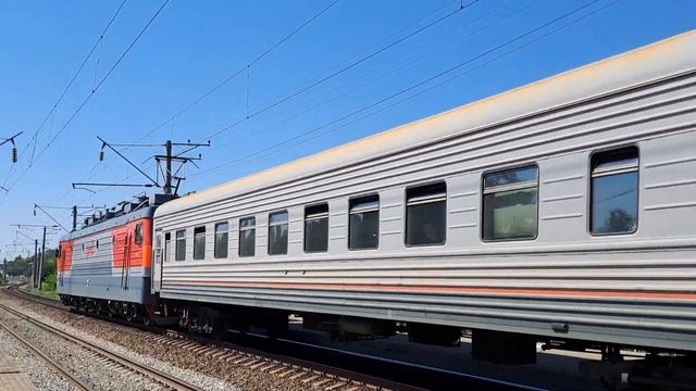 ЭП1-251 с поездом №524 Екатеринбург — Имеретинский Курорт смотреть онлайн
