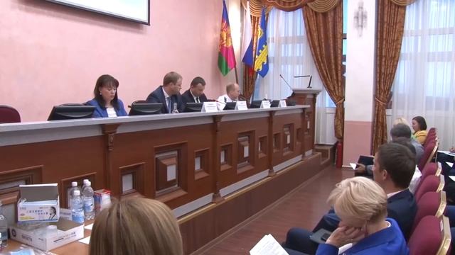 В Анапе утвердили новую структуру Совета города-курорта смотреть онлайн