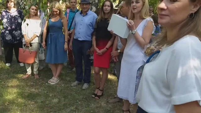 3) 1 вересня в гамназії # 179 м. Києва, Агата 1 - Д; 01.09.2020 смотреть онлайн