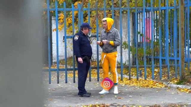 Пранк над полицией смотреть онлайн