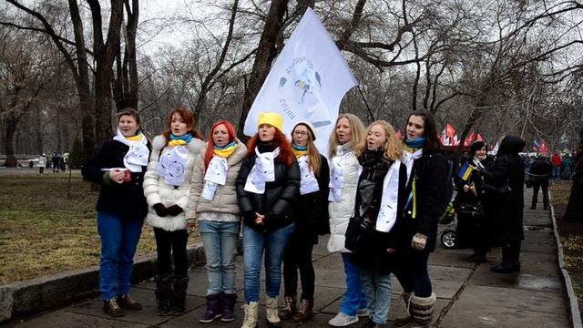 Сестринская сотня Днепропетровск. Гимн. 16.02.2014 смотреть онлайн