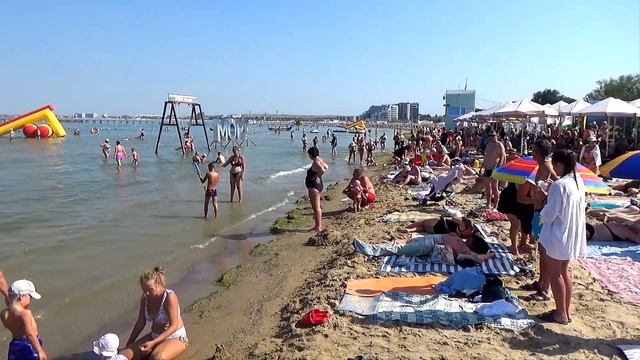 Анапа. Пляж песчаный. Морские змеи и чистое море. Без комментариев смотреть онлайн
