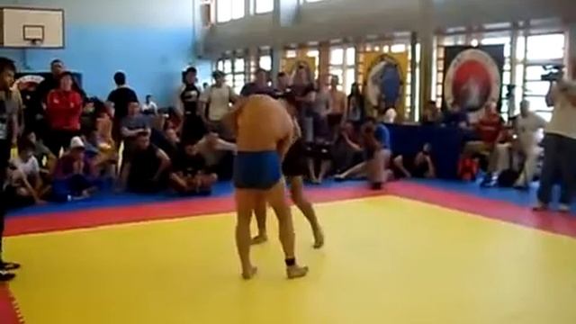 Кавказец проиграл русскому и устроил истерику смотреть онлайн