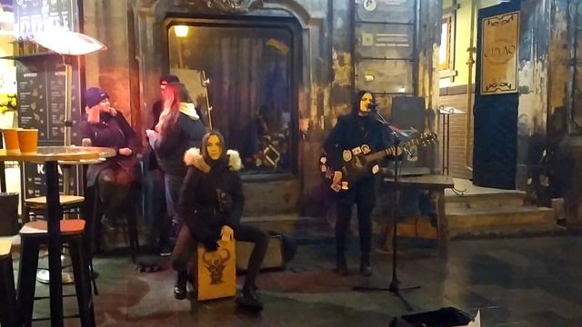 Львів. Дівчата співають "Червону руту" смотреть онлайн