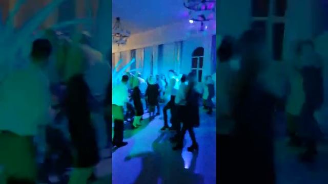 Новорічні корпоративи/ Ларівель /запальна шоу програма смотреть онлайн