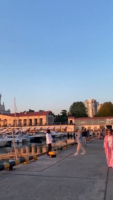 МОНАКО можно найти и в нашем городе - Морской порт😍🌅🌊 #отдых #сочи #прогулка #путешествия смотреть онлайн