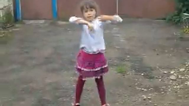 крутышка. зажигательный танец. смотреть онлайн