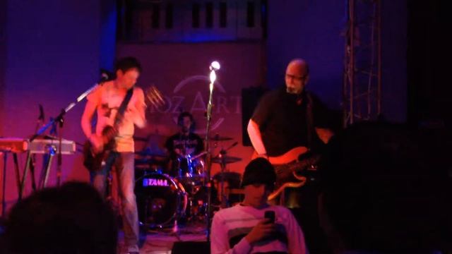 Default City Coffee and Gasoline +Краток Срок live at MOZART, 04 10 12 смотреть онлайн